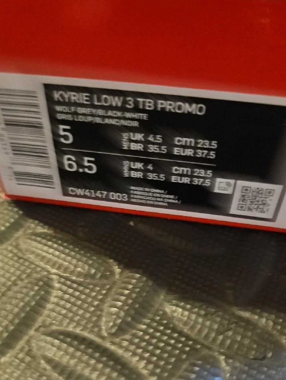 Nike Gray Kyrie Low Training Shoes Grey And Whiyr Size Youth Size 5